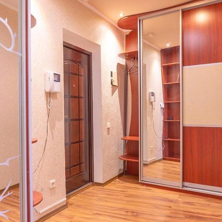 Big Studio Apartment Near River Mall Kyiv Exterior photo